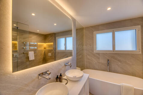 ONE_STOP_SANTA_PONSAI_20985