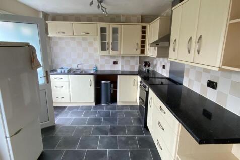 Cedar Close, Patchway, Bristol photo 5
