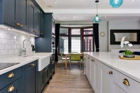 FAR END (INTERNALS) (26).jpg