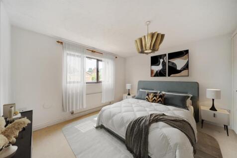 27 Spring Lane, Flore