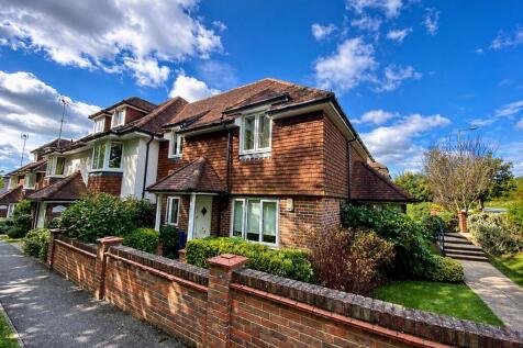 2-bed flat on Randalls Road, Ashurst Close Randalls Road, KT22, £1,700/mo