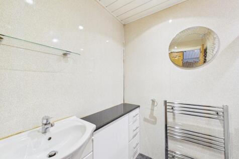 CAM05526G0-PR0042...