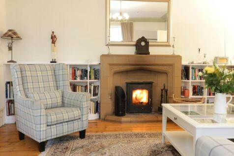 Lounge resized.jpg