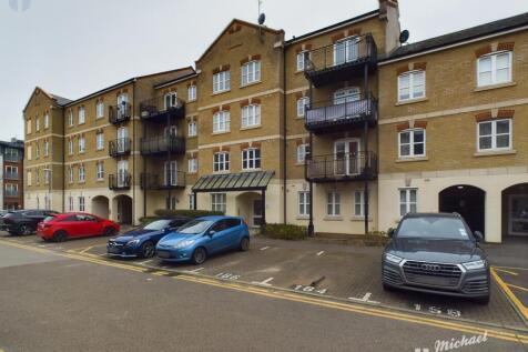 CAM02538G0-PR0160-STILL016