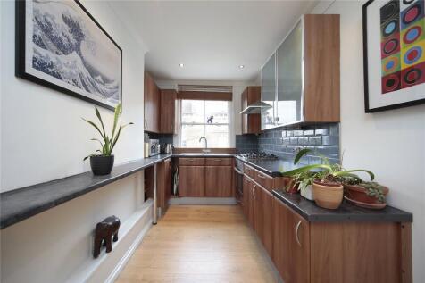 property in Cologne Road, 
Battersea, SW11