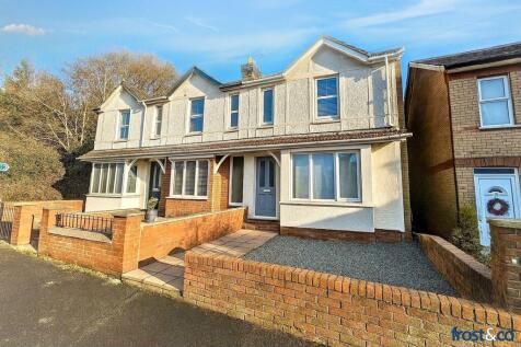 Sandbanks Road