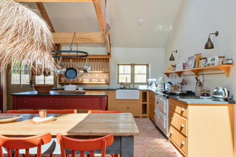 1298221-46-682df6...