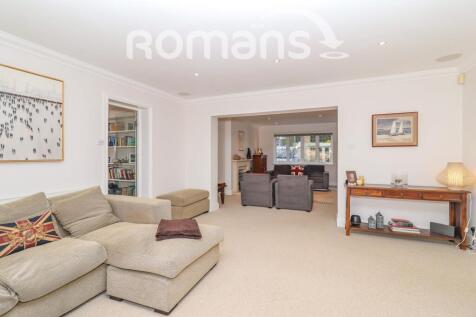 South Park Crescent, Gerrards Cross, SL9 photo 4