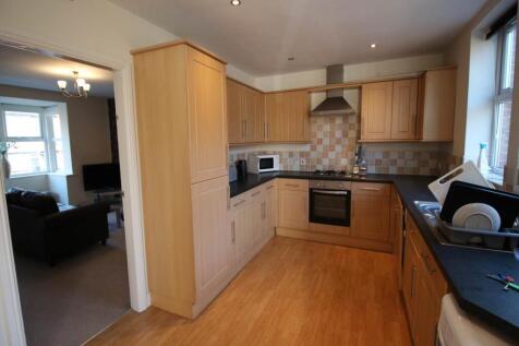 1 bed flat to rent Ravenswood Road, London CR0