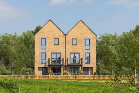 Rhodfa Plasdwr, 
St Fagans, 
Cardiff, 
CF5 2FG. 4 bedroom semi-detached house for sale