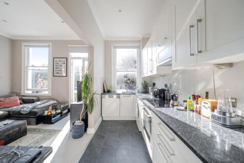 1359913-7-68da520...