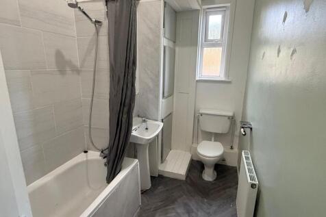 Trafalgar Road, Dewsbury, WF13 photo 4