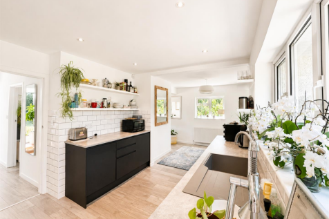 kitchen 3.png