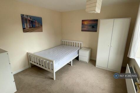 Large Double Bedroom - £675pcm