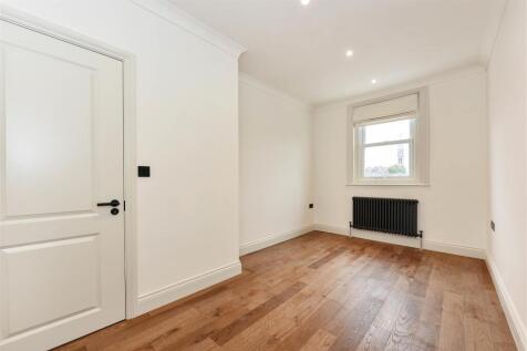 64 Queensway (2).JPG