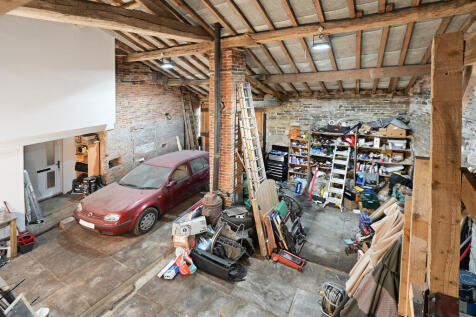 Garage - Barn