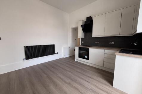 Kitchen / Lounge