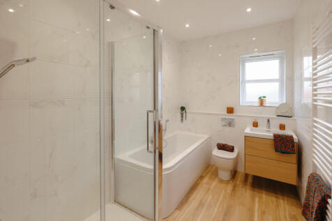 13. Bathroom.1