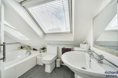 f687106e0bff42de94b75eedf16911c2