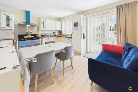 Presented by Clinton at EweMove Bexleyheath and Da