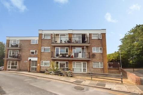 Lyndhurst Court
