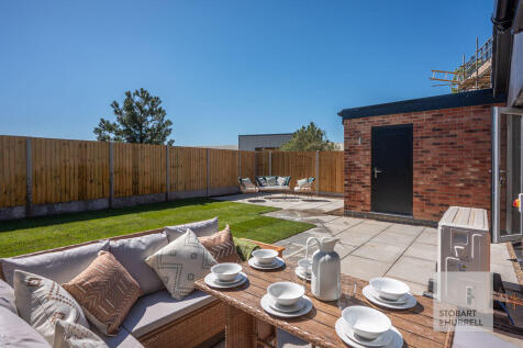Alfresco Dining