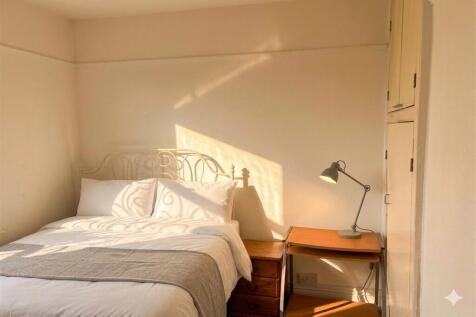 Shaftesbury Road, BH8 photo 4