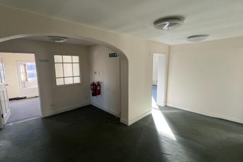 Office to rent Image 3