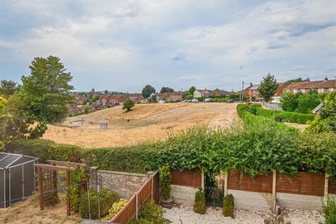 5 Castlecroft Gardens-25.jpg