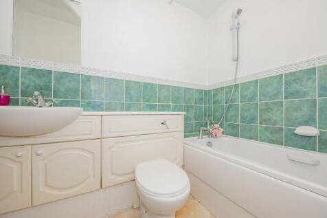 Townside Place, Camberley photo 4