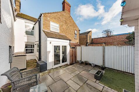 Rear Garden (1)