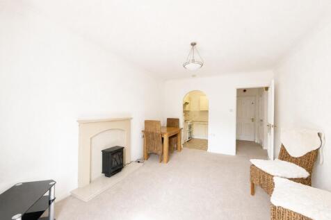 2 Oxford Court  photo 5