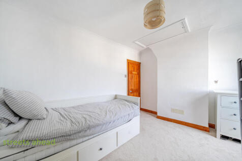 e158b83e-aec3-496...