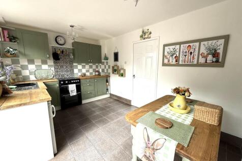 13 wharf kitchen,.jpeg