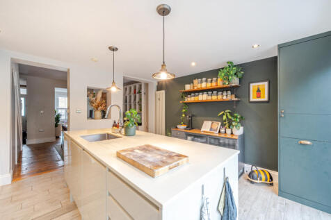 1365025-7-68eeda7...