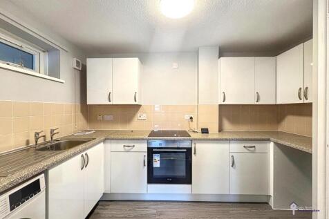 TWO BEDROOM GROUND FLOOR APARTMENT CHESTERFIELDS