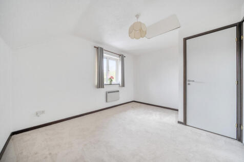 1371248-3-68f6194...