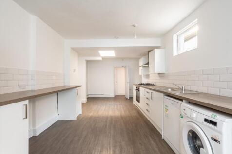 kitchen (2).jpg