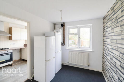 Seaton Drive, Northampton photo 5