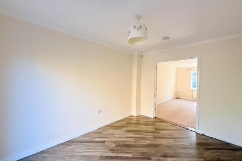 Damson Close, Red Lodge, Bury St. Edmunds photo 3