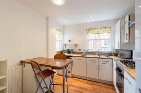 2, Cedar Court-00981