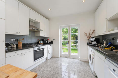 72637_45 Wavendon Av