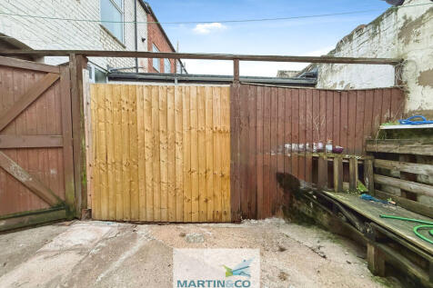 b3305ffb--44BB-BE...