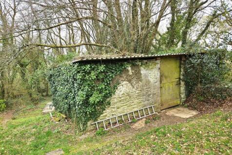 Stone outbuilding.jpg
