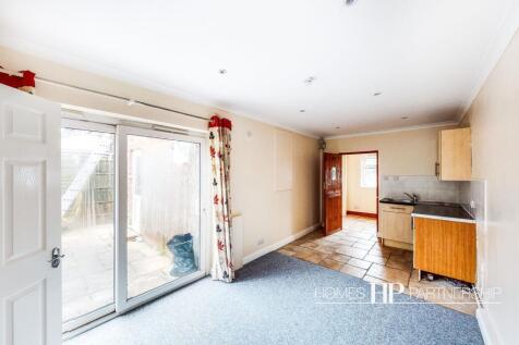 Deerswood Road, Crawley, RH11 photo 4