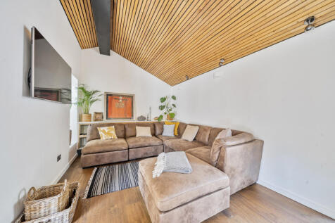 1299007-14-683df6...