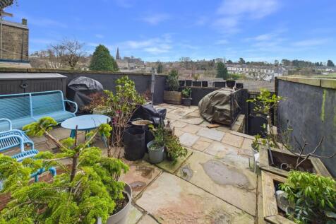 Rear Courtyard Garden