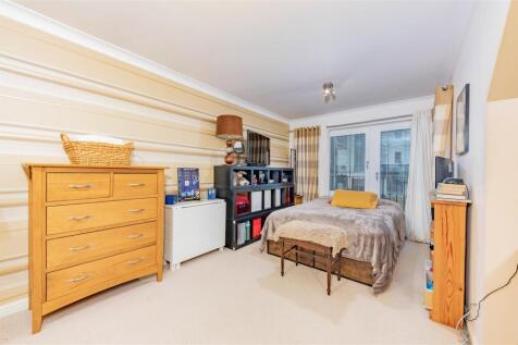 1 Dudhope Gardens Dundee-18.JPG