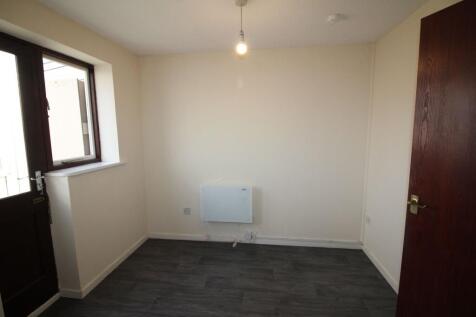 Warwick Road, Acocks Green, Birmingham, B27 6QT photo 5