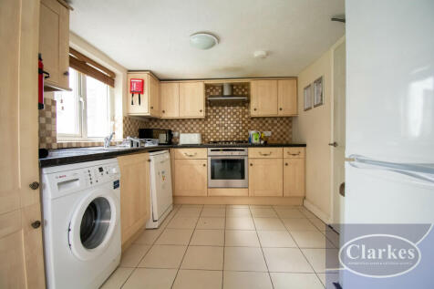 Ridley Road, Winton, Dorset photo 2